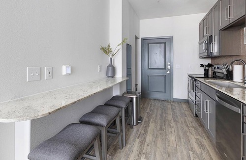 Fort Worth Cultural District Apartment | Landing | Stylish Studio, Gym, Game Room