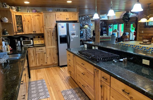 Summerhaven Cabin | Large family oriented cabin, built for easy living and people who love to cook