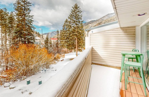 Taos Ski Valley Condo | Large mountainside condo at Taos Ski Valley with views & balcony - near hiking