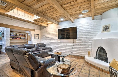 Mesilla Park House | Las Cruces Home 'La Casa Blanca' w/Courtyard