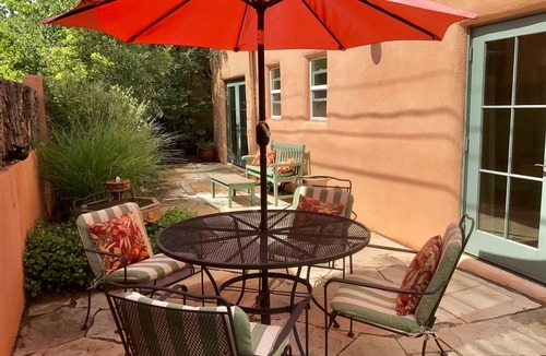 Santa Fe Condo | Location&Luxury: Famers Market, Plaza, Baca, Dining, & Galleries. MONTHLY