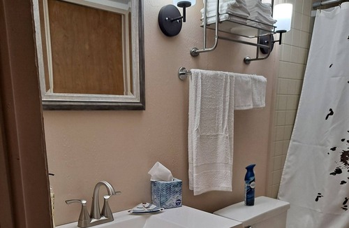 Whitesboro House | Lone Star, Country charm with all the comforts of home