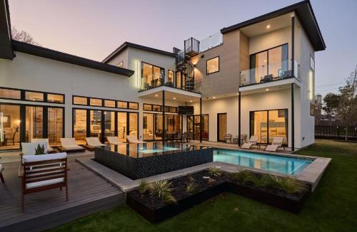 Riverside Villa | Lone Star Lookout by Lux Tiny Resorts