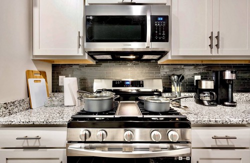Las Cruces House | Lovely 3-bedroom 3baths house in Las Cruces with AC, WiFi. Enjoy!