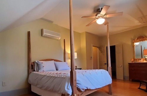 Washington House | Lovely cottage in Louisiana in historic Washington, LA