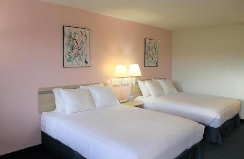 Tyrone Hotel | LuLu Silver City