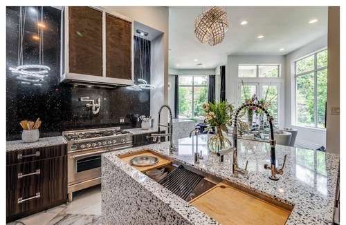 North Arlington House | Lux Stunning Mansion, Pool. Minutes to AT&T Stadium FIFA, and Six Flags!