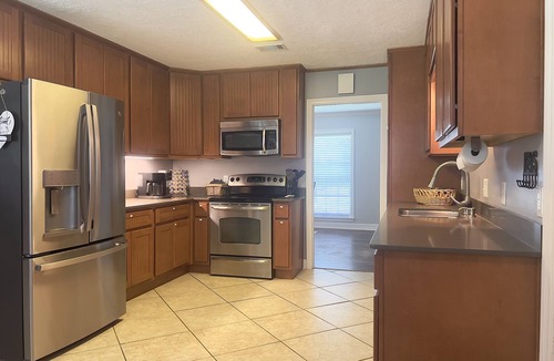 Plantation Oaks House | Luxe 5BR Family Retreat, Minutes From TAMU