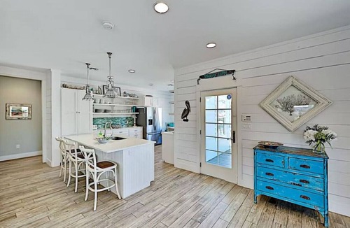 Sand Point House | Luxe Beach House I Ocean Views I Private Neighborhood Beach Access/Pool