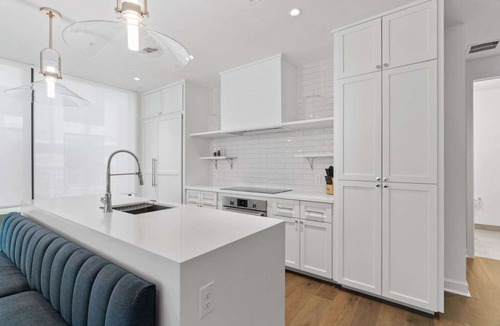 Horseshoe Bay Apartment | Luxurious Lakefront Stay + Dining, Golf, & Spa