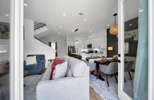 OST - South Union House | Luxury 3BR Home - Med Center, NRG, Zoo, Downtown