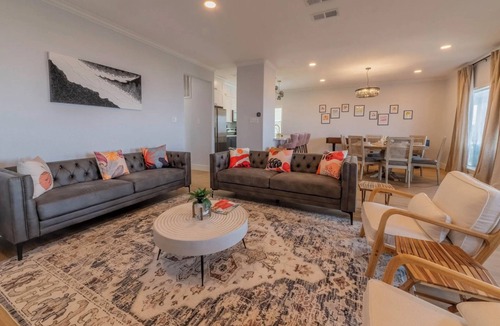 Surfside Beach House | Luxury Beachfront Villa - 19 | Newly Renovated | Pet Friendly | 5 Star Amenities