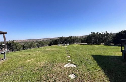Paluxy Cabin | Luxury Cabin -Glen Rose located near Fossil Rim. On 90 peaceful acres. 360 views