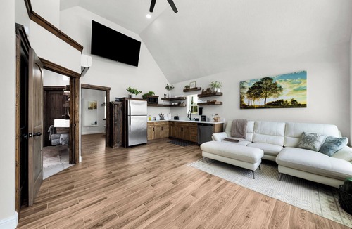 Point House | Luxury Couples Suite #4