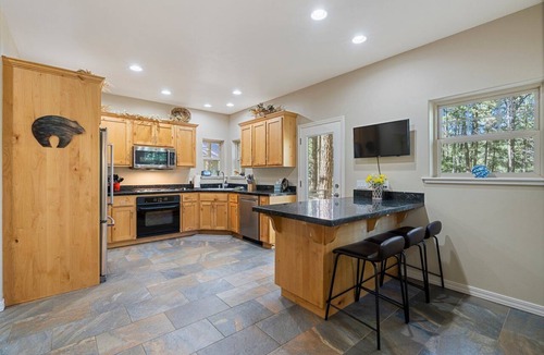 Edgemont Ranch House | Luxury Durango Retreat with Bunkhouse, Hot Tub, Game Room, Large Deck