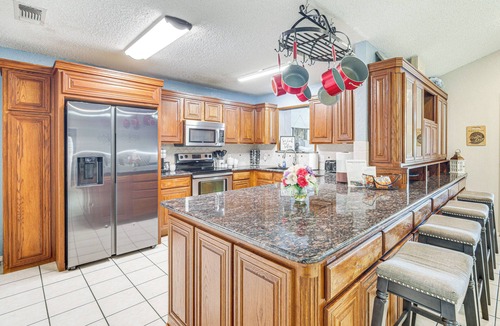 Granbury House | Luxury Lake Granbury Home: Dock, Hot Tub & Decks!