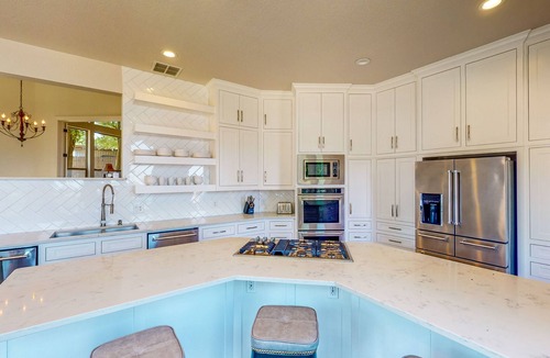 Lake Bridgeport House | Luxury lake home with stunning water views, gourmet kitchen, hot tub & office
