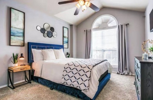 Cross Mountain House | Luxury Pool Oasis 2 primary suites/5 rooms/10 beds. Perfect for multi families