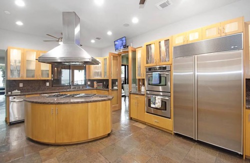 Clear Lake Shores House | Luxury Waterfront Estate w/Heated Pools, Private Pier & Walk to Boardwalk