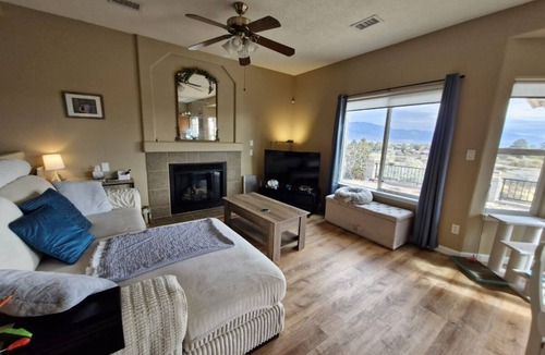 Rio Rancho House | Magenta Mountain Hot Air Balloon Sunsets 3 Bed, 2 Bath, Jacuzzi Tub & Fireplace