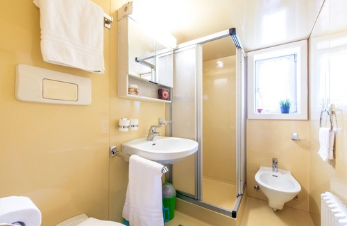 Pera Apartment | Mansard 2 bedrooms and 3 bathrooms for 4-6 persons