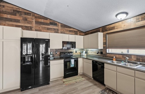 Continental Ranch House | Marana Gem Perfect for Families & Extended Stays