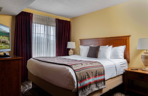 Ruidoso Hotel | MCM Elegante Lodge & Suites Ruidoso