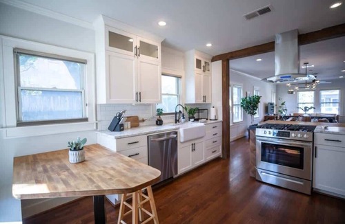 Woodland Heights House | mid-century home w/detached apartment + hot tub