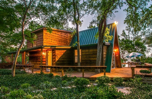 Lake Worth Cabin | Miller's Cozy Lakeside Cabin - Lake Worth!