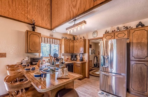 Ruidoso Downs Cabin | Mockingbird Cabin by Ruidoso Vacation Rentals