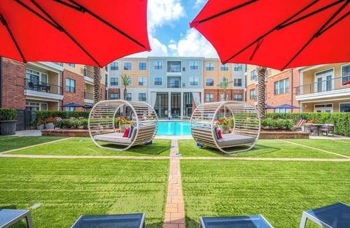 Brookhollow Apartment | Modern 1 BR In Houston near Galleria/Downtown