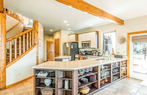 Pagosa Springs House | Modern adobe-style home w/balconies & fireplace - close to Pagosa Springs