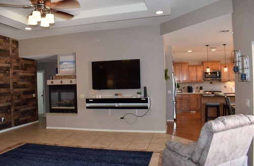 Alamogordo House | Modern Desert Oasis with heated pool, hot tub and game room