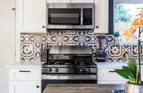 East Cesar Chavez House | Modern East Austin Stay near Plaza Saltillo Stn