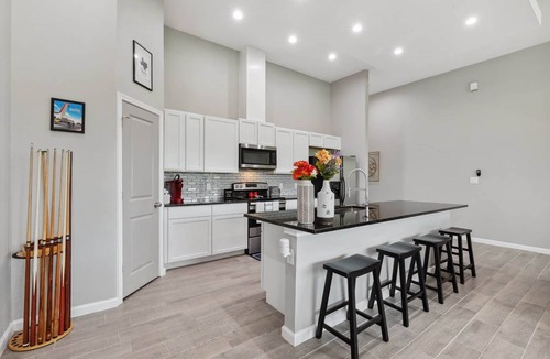 Cedar Creek House | Modern Escape In Cedar Creek