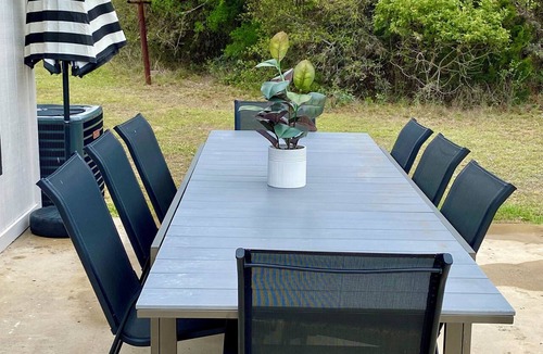 Rio Frio House | Modern Hill Country Stunner! Mountain Views, Super Close Frio River & Garner.