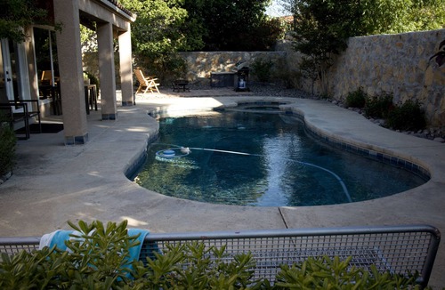 Las Cruces House | Modern Home Summer Pool & Spa Perfect for medical interns/travel professionals.