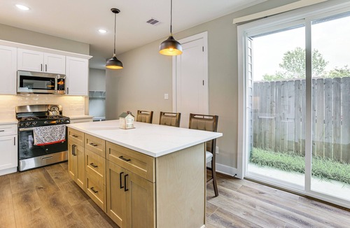 Northeast Houston House | Modern Home w/Private Yard in Northeast H-Town!