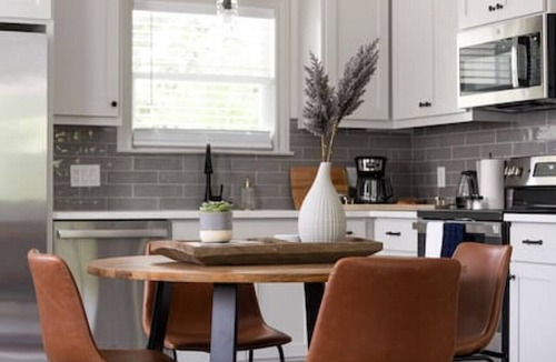 Bryan House | Modern Nest - Brand New House w/modern amenities