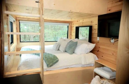 Pagosa Springs Cabin | Modern Ranch Bunkhouse Retreat with Stargazing Views, Rustic Comfort & Farm Experience near Pagosa Springs, Colorado