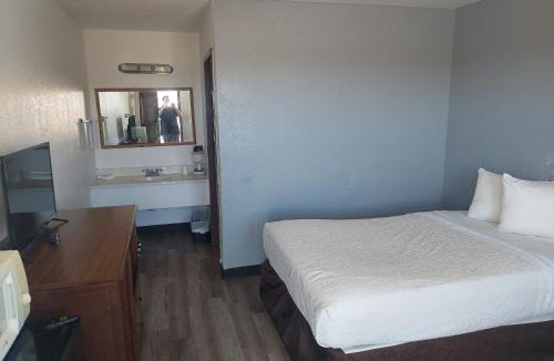 Lordsburg Hotel | Motel 10