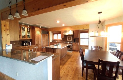 Angel Fire House | Mountain Elegance with Multiple Living Areas. Featured on HGTV’s House Hunter’s
