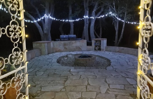 Mountain Home House | Mountain Home Ranchette sits on approx 6 acres with wildlife, flowers n Oaks