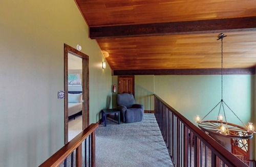 Del Norte House | Mountain View Home & Apartment w/fire pit, air hockey, foosball near Wolf Creek