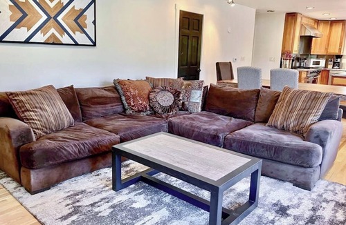 Hermosa House | Mountain-view home in great location with walk-out apt, 2 kitchens, & W/D