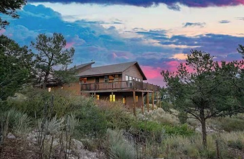 Nathrop House | Mtn Retreat Close to Mt Princeton Hot Springs