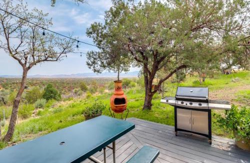 Patagonia House | Mtn-View Gem on 20 Acres: Patagonia Cabin Hideaway