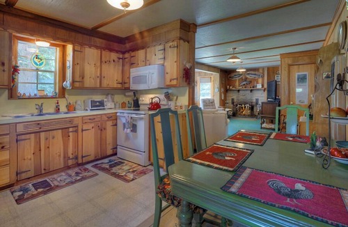 Bayfield Cabin | Nana's Cabin, Vallecito | 4 BR Sleeps 8, Trail Access