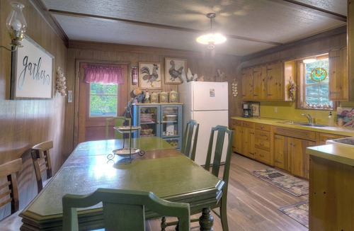 Bayfield Cabin | Nana's Cabin, Vallecito | 4 BR Sleeps 8, Trail Access