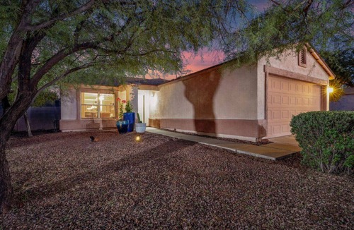 Tucson House | Near Kino/Outdoor Living/3BR & 2BA/Fenced